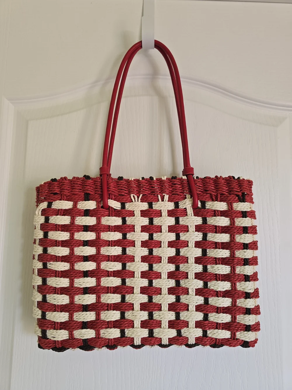 NWT ZARA Stylish Red & Cream Woven Tote Bag, Size 11.4